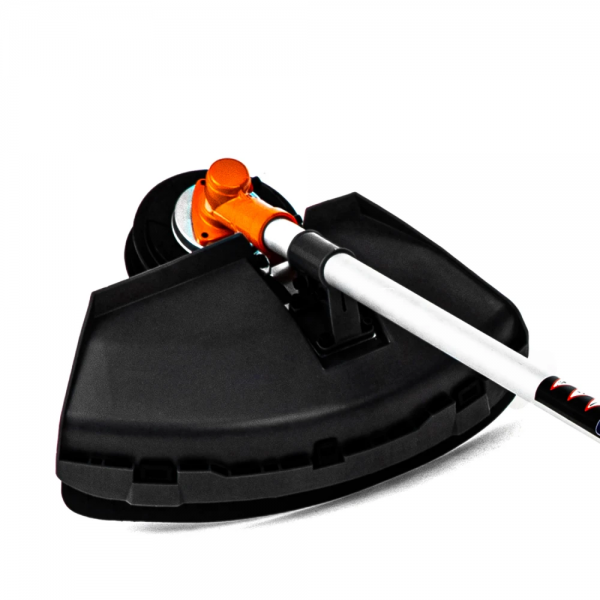 Бензиновая мотокоса GTM CN430F 1.35 кВт с ножом и косильной головкой Tap'n'Go Бензиновая мотокоса GTM CN430F 1.35 кВт с ножом и косильной головкой Tap'n'Go